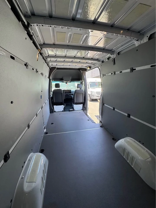 2025 Mercedes-Benz VS30 Sprinter - Image 6 of 6