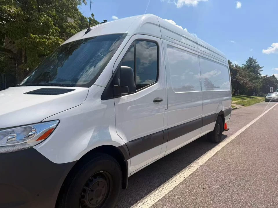 2025 Mercedes-Benz VS30 Sprinter - Image 2 of 6