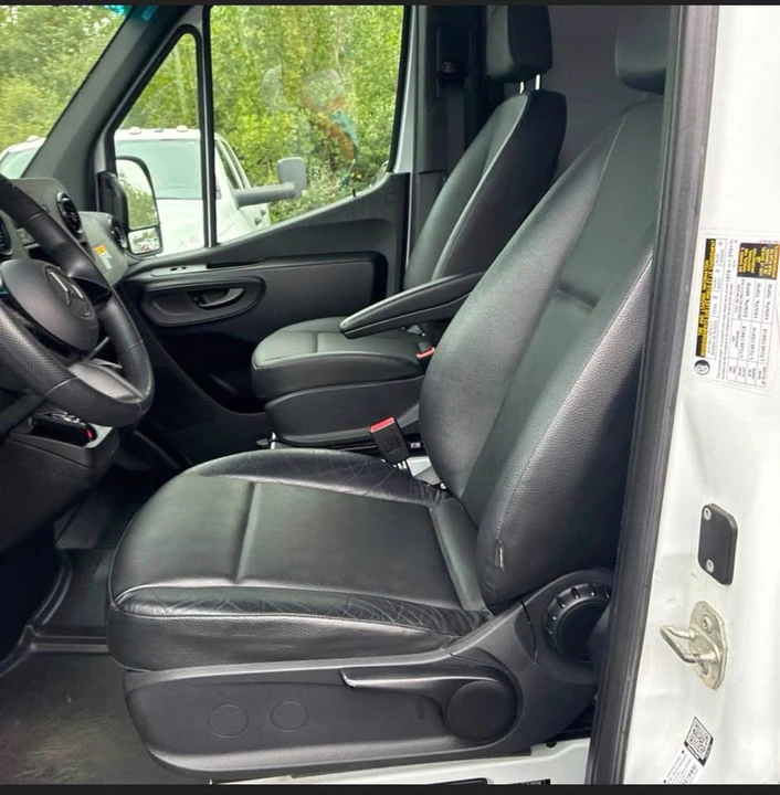 2025 Mercedes-Benz VS30 Sprinter - Image 5 of 6
