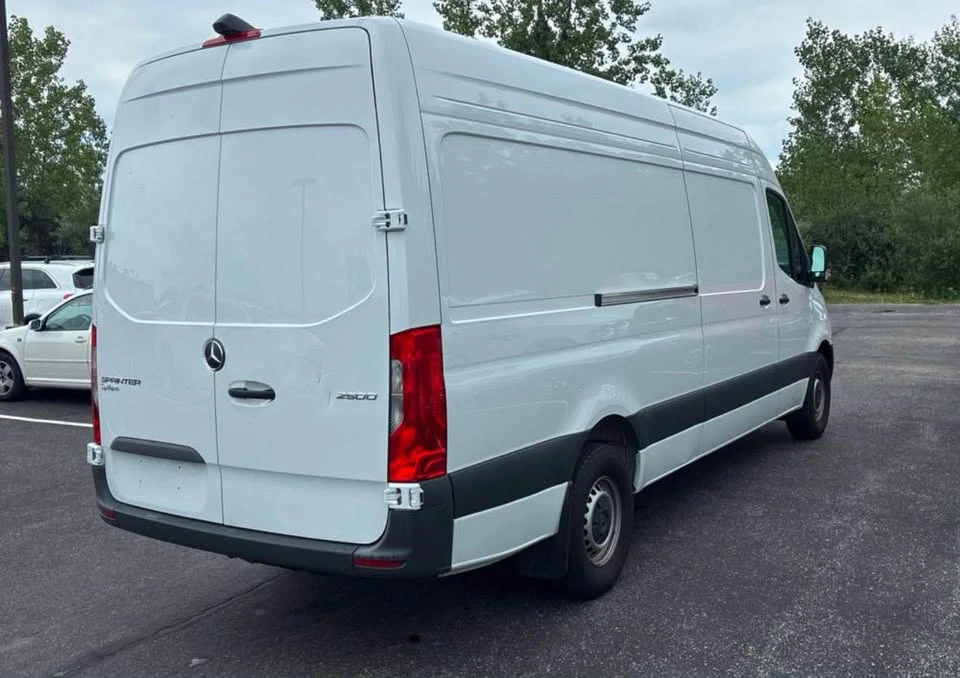 2025 Mercedes-Benz VS30 Sprinter - Image 4 of 6