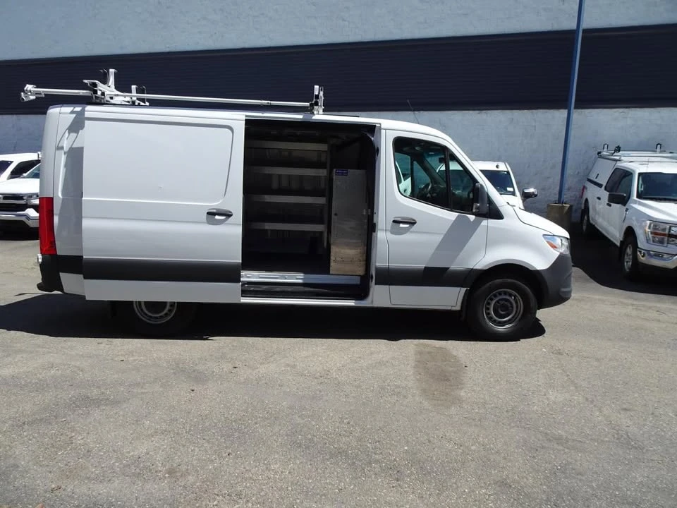 2025 Mercedes-Benz VS30 Sprinter - Image 4 of 10