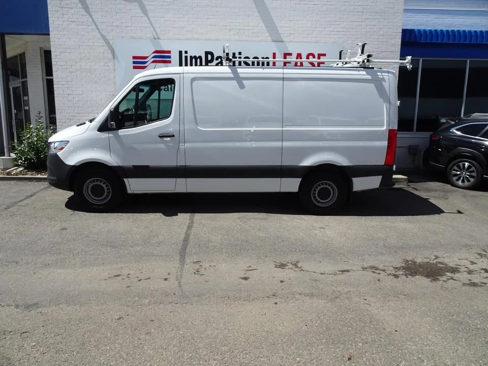 2025 Mercedes-Benz VS30 Sprinter - Image 2 of 10