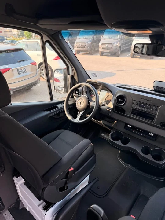 2025 Mercedes-Benz VS30 Sprinter - Image 13 of 15
