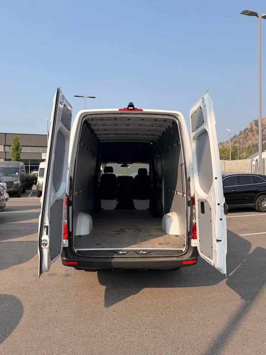 2025 Mercedes-Benz VS30 Sprinter - Image 6 of 15