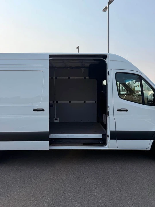 2025 Mercedes-Benz VS30 Sprinter - Image 9 of 15