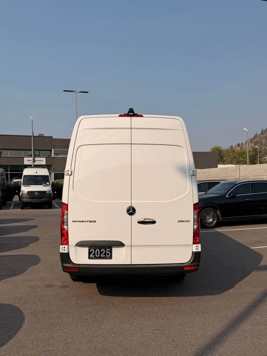 2025 Mercedes-Benz VS30 Sprinter - Image 5 of 15