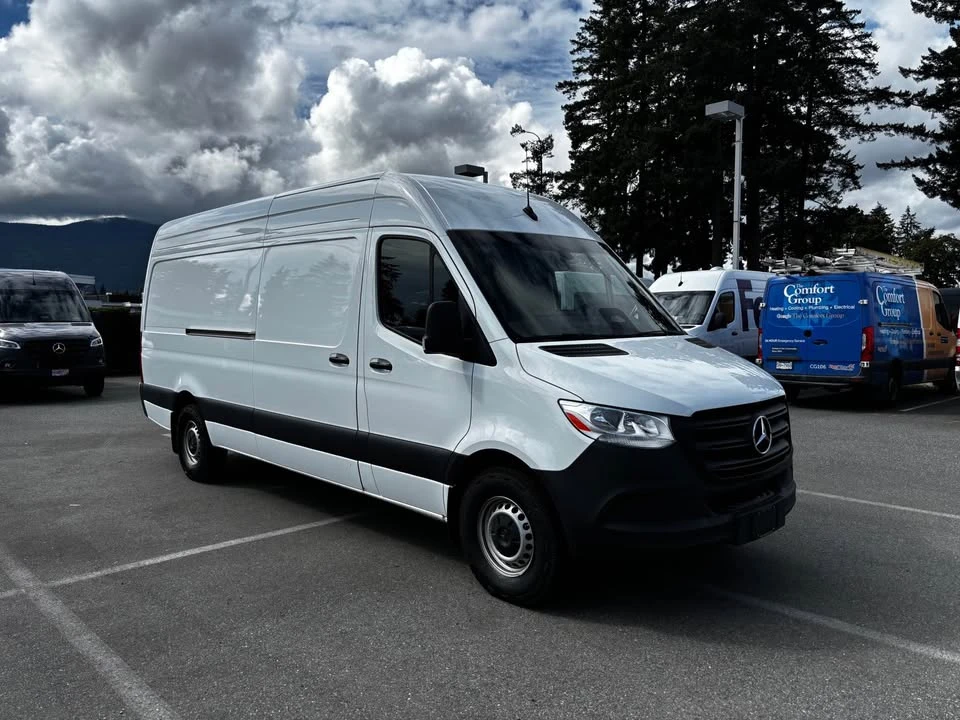 2025 Mercedes-Benz VS30 Sprinter - Image 6 of 17
