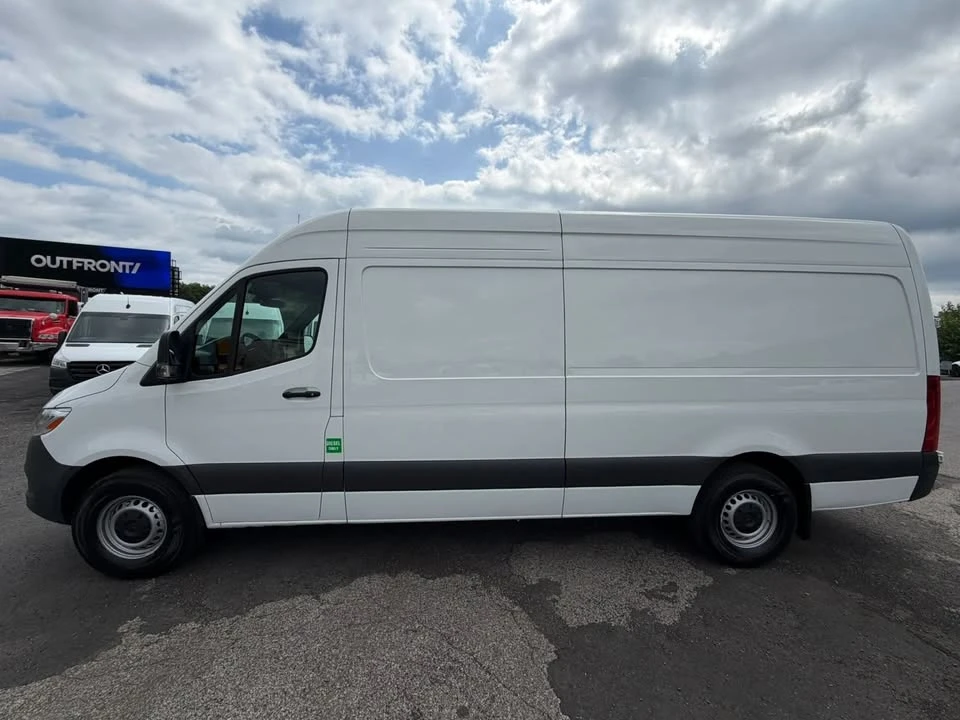 2025 Mercedes-Benz VS30 Sprinter - Image 4 of 16