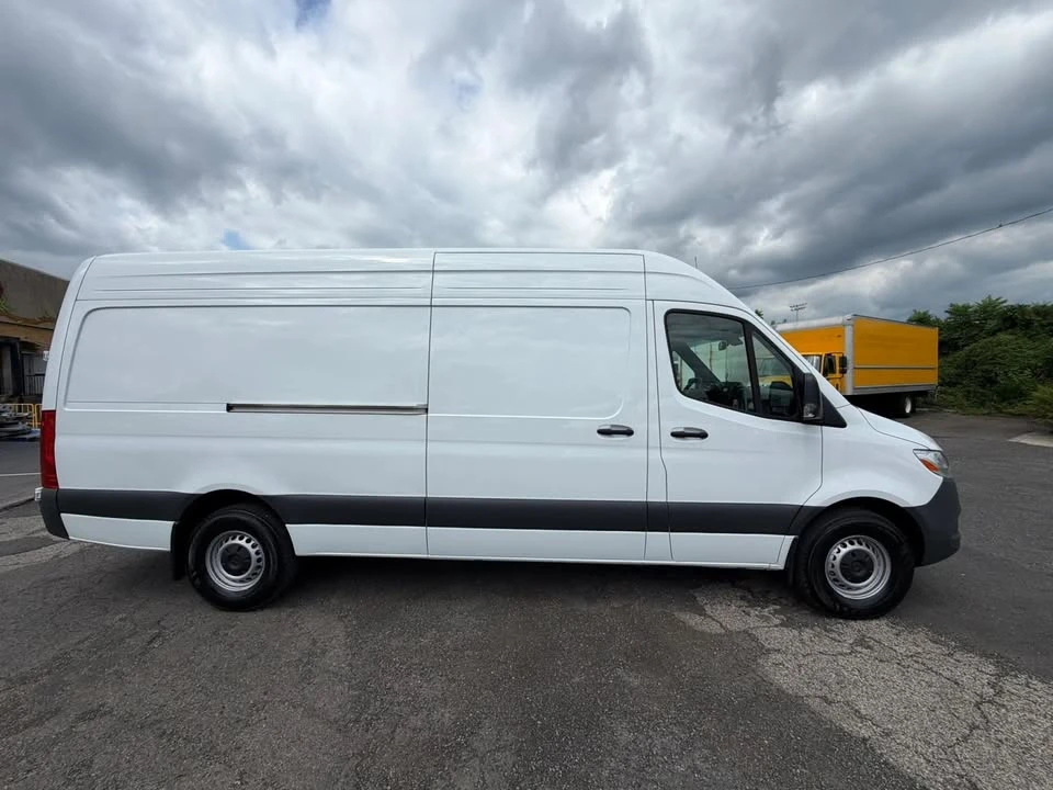 2025 Mercedes-Benz VS30 Sprinter - Image 5 of 16