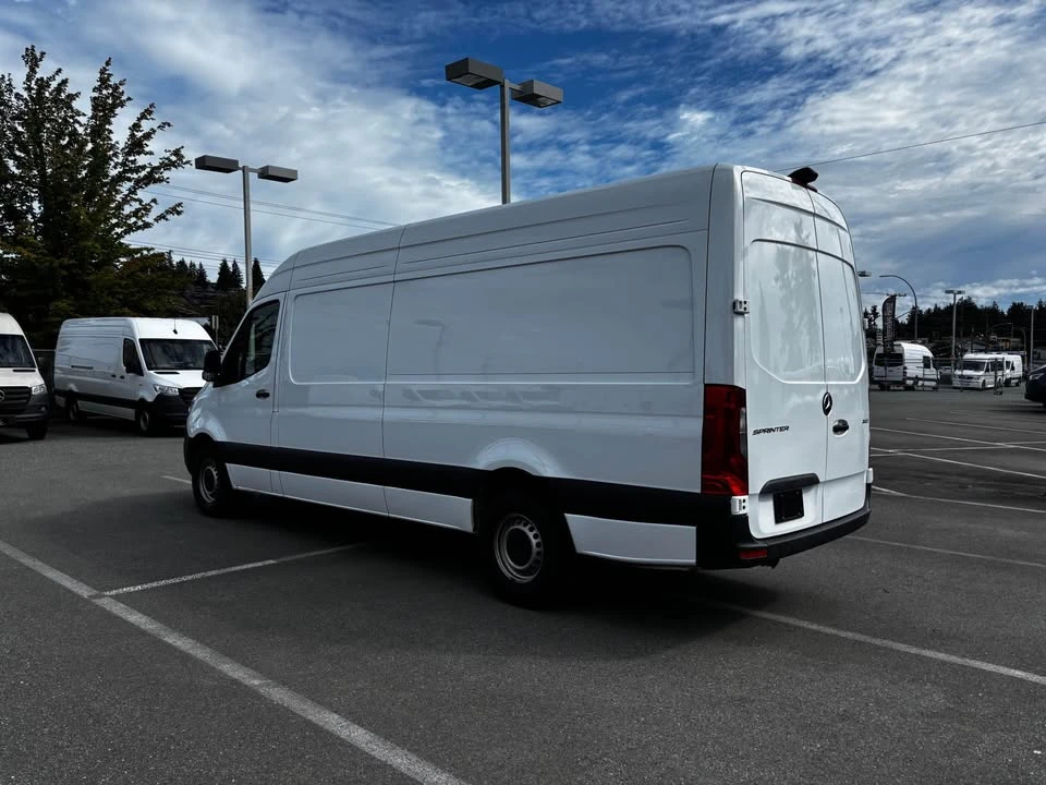 2025 Mercedes-Benz VS30 Sprinter - Image 3 of 17