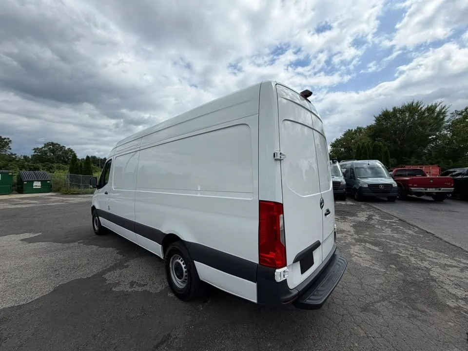 2025 Mercedes-Benz VS30 Sprinter - Image 8 of 16