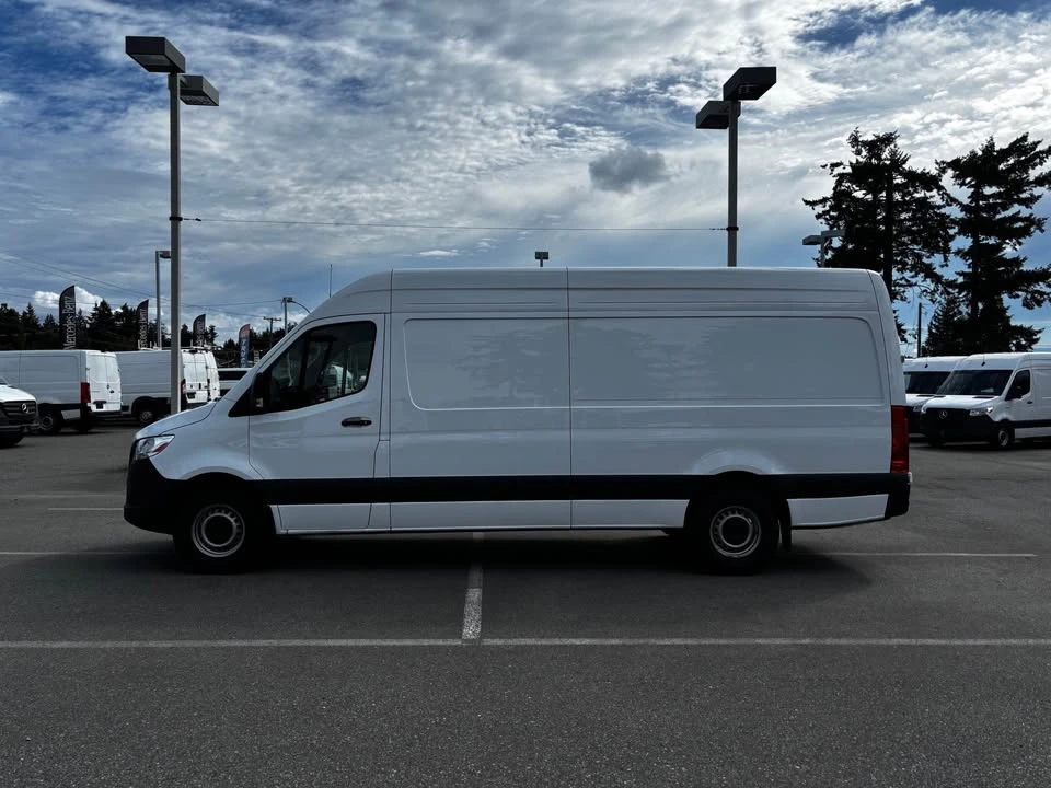 2025 Mercedes-Benz VS30 Sprinter - Image 2 of 17
