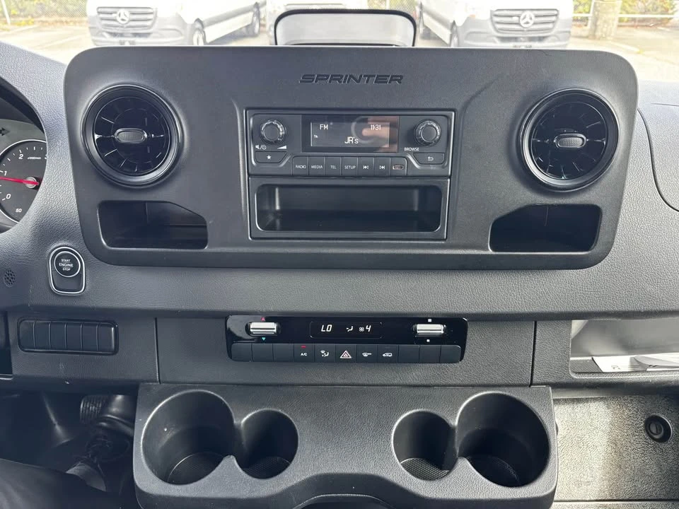 2025 Mercedes-Benz VS30 Sprinter - Image 15 of 17