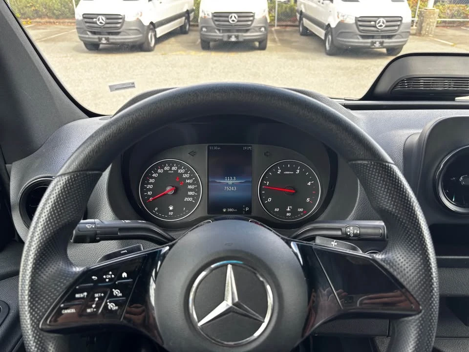 2025 Mercedes-Benz VS30 Sprinter - Image 14 of 17