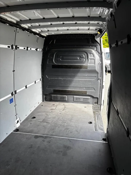 2025 Mercedes-Benz VS30 Sprinter - Image 10 of 17