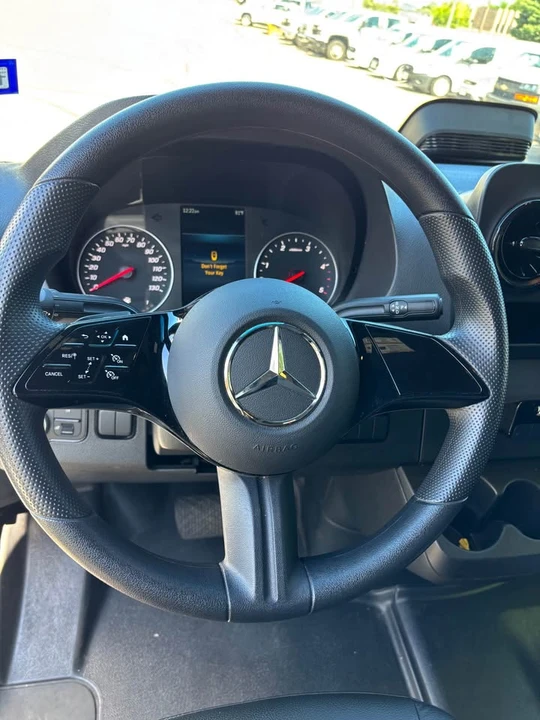 2025 Mercedes-Benz VS30 Sprinter - Image 7 of 20