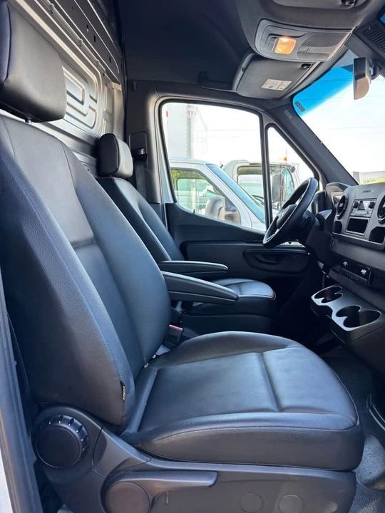 2025 Mercedes-Benz VS30 Sprinter - Image 17 of 20