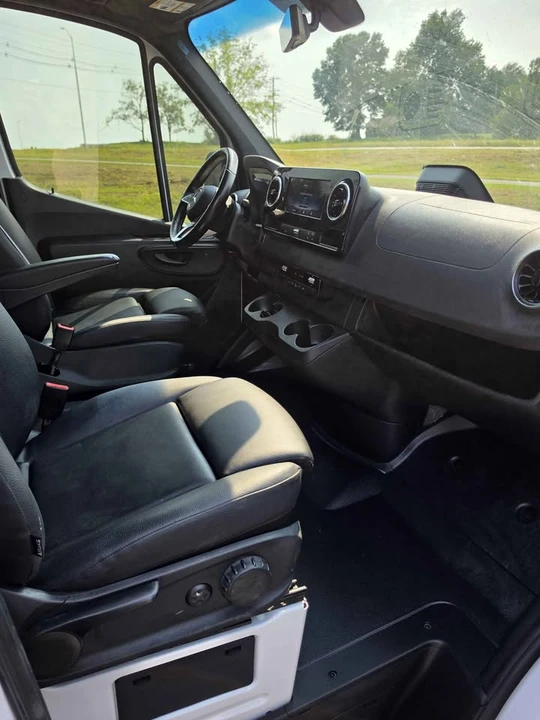 2025 Mercedes-Benz VS30 Sprinter - Image 7 of 16