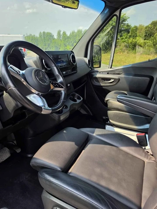 2025 Mercedes-Benz VS30 Sprinter - Image 7 of 15