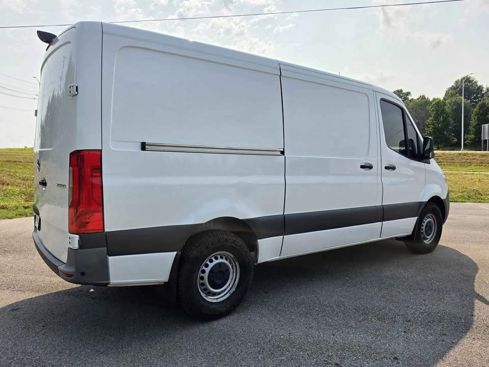 2025 Mercedes-Benz VS30 Sprinter - Image 3 of 16