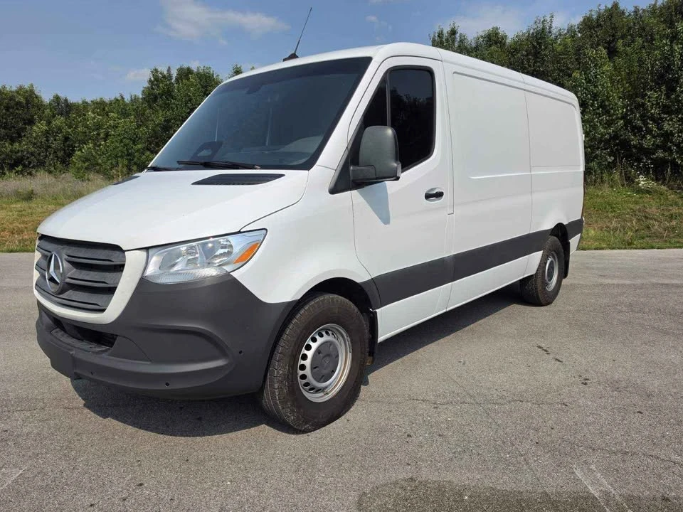 2025 Mercedes-Benz VS30 Sprinter - Image 2 of 15