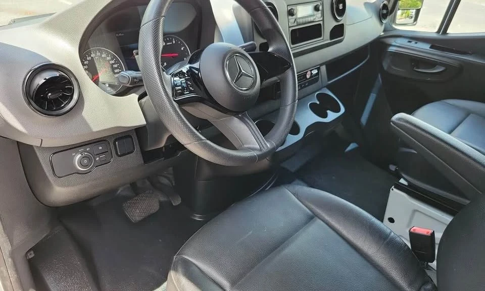 2025 Mercedes-Benz VS30 Sprinter - Image 9 of 9