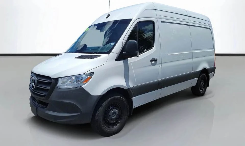 2025 Mercedes-Benz VS30 Sprinter - Image 2 of 9