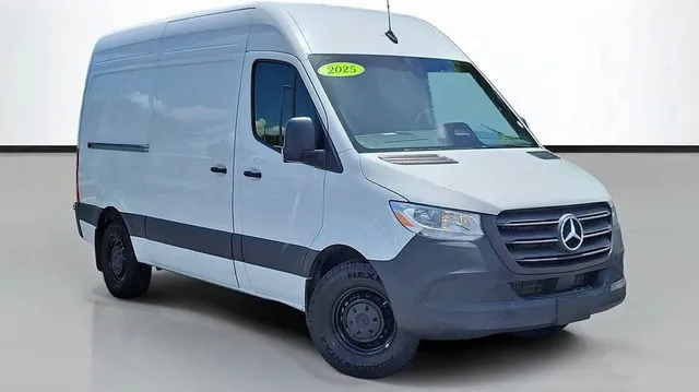 2025 Mercedes-Benz Sprinter 2500 Cargo Standard Roof w/144" WB Van 3D