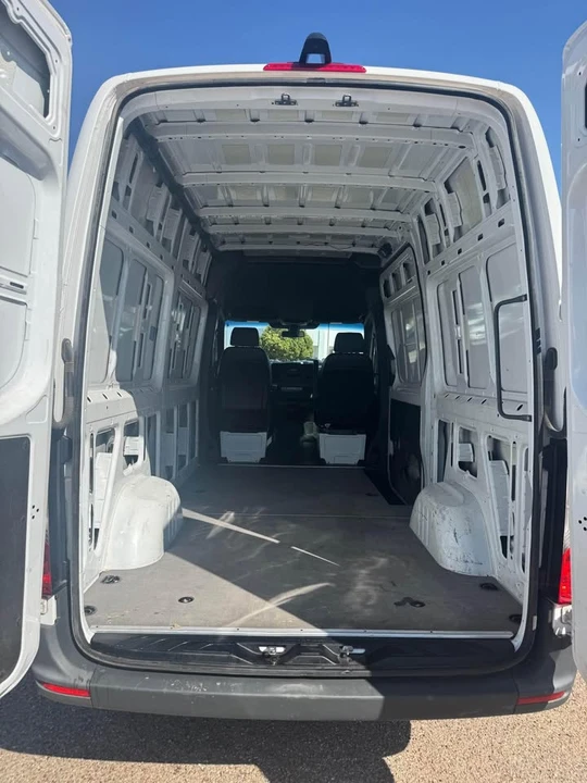 2025 Mercedes-Benz VS30 Sprinter - Image 6 of 14
