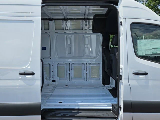2025 Mercedes-Benz VS30 Sprinter - Image 2 of 19