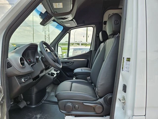 2025 Mercedes-Benz VS30 Sprinter - Image 7 of 19