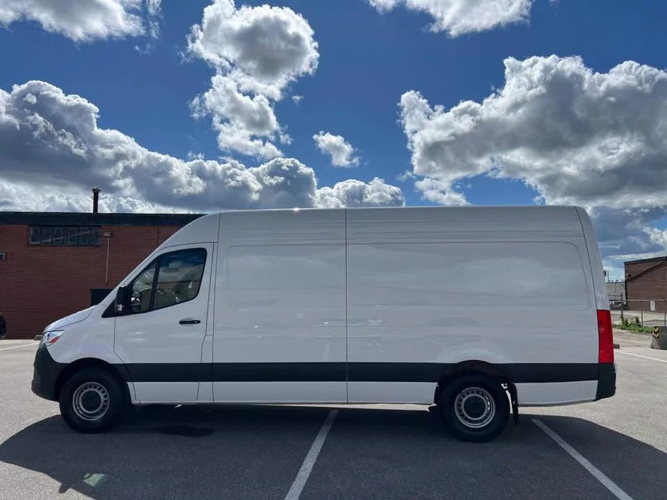 2025 Mercedes-Benz VS30 Sprinter - Image 2 of 18