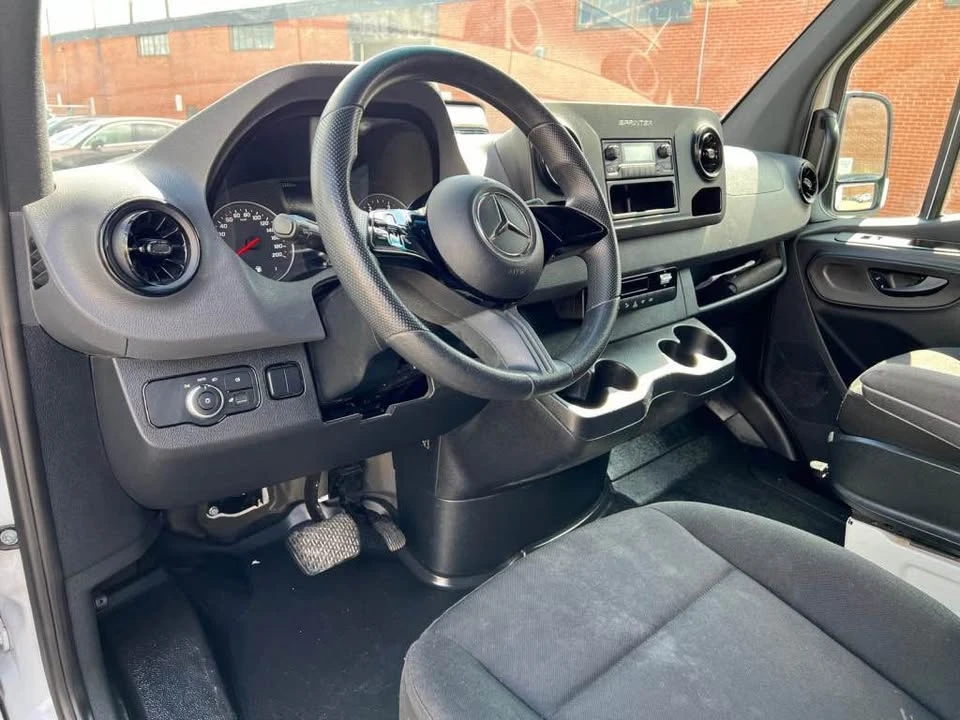 2025 Mercedes-Benz VS30 Sprinter - Image 11 of 18