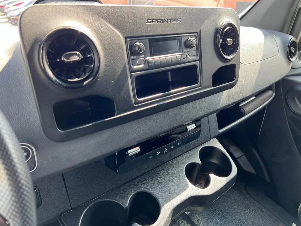 2025 Mercedes-Benz VS30 Sprinter - Image 15 of 18