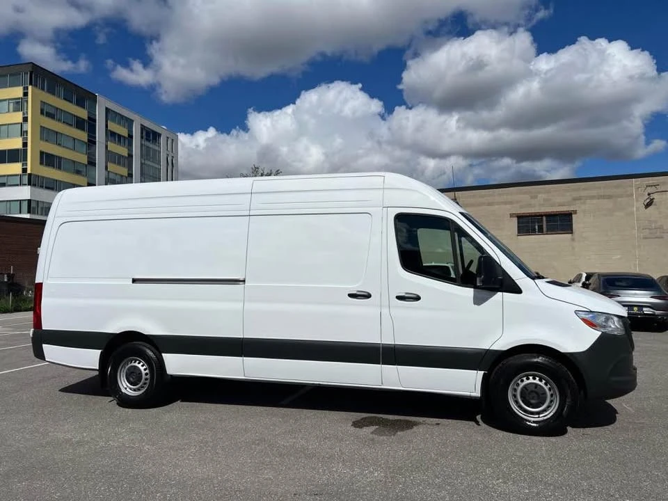 2025 Mercedes-Benz VS30 Sprinter - Image 5 of 18
