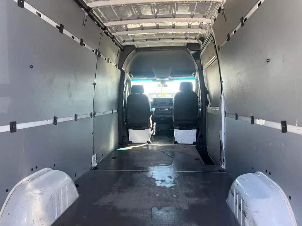 2025 Mercedes-Benz VS30 Sprinter - Image 7 of 16