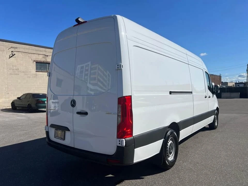 2025 Mercedes-Benz VS30 Sprinter - Image 4 of 16