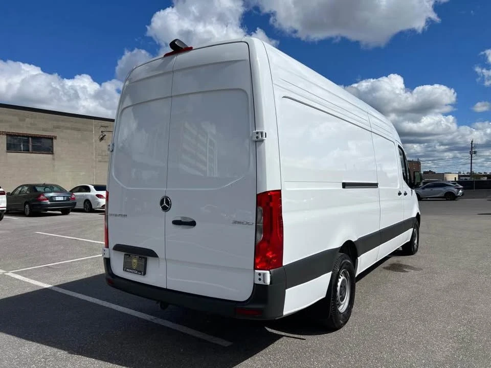 2025 Mercedes-Benz VS30 Sprinter - Image 4 of 18