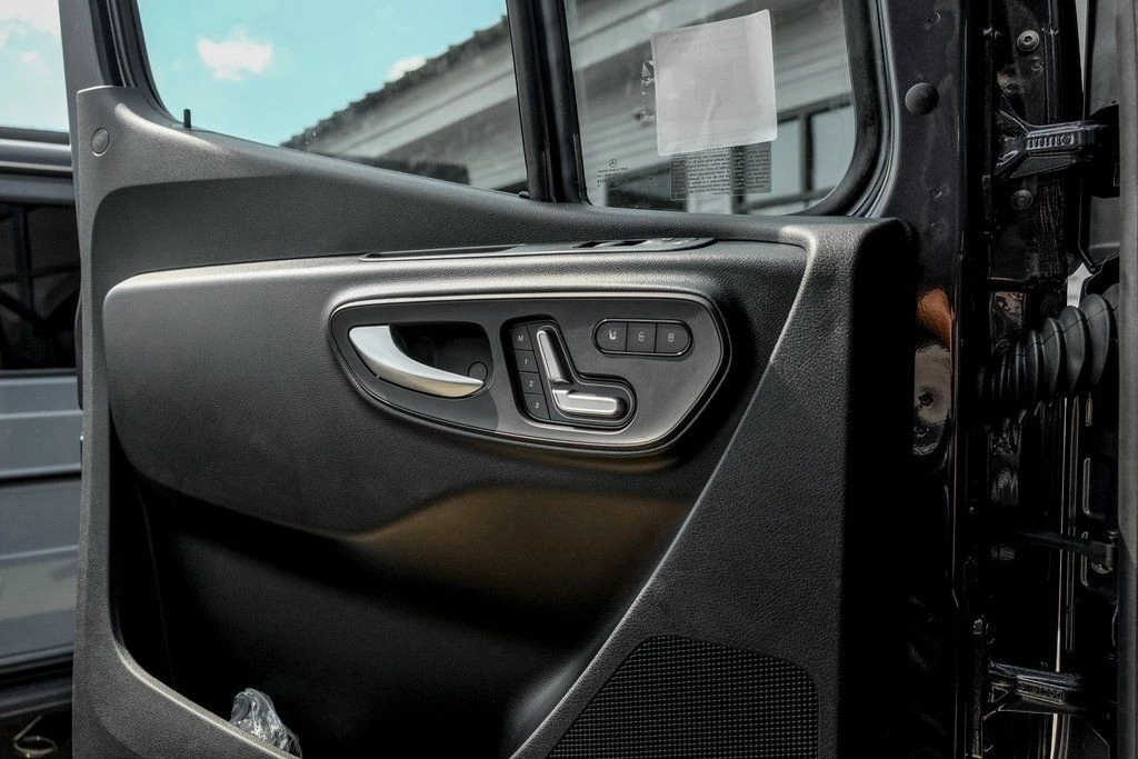 2025 Mercedes-Benz VS30 Sprinter - Image 13 of 21