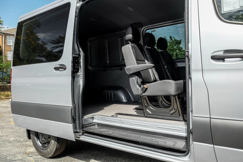 2025 Mercedes-Benz VS30 Sprinter - Image 10 of 21
