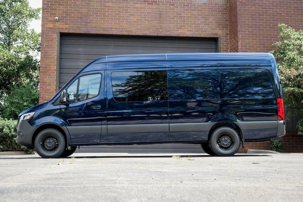 2025 Mercedes-Benz VS30 Sprinter - Image 3 of 21