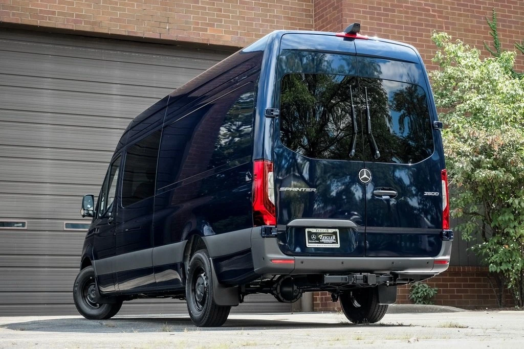 2025 Mercedes-Benz VS30 Sprinter - Image 2 of 21