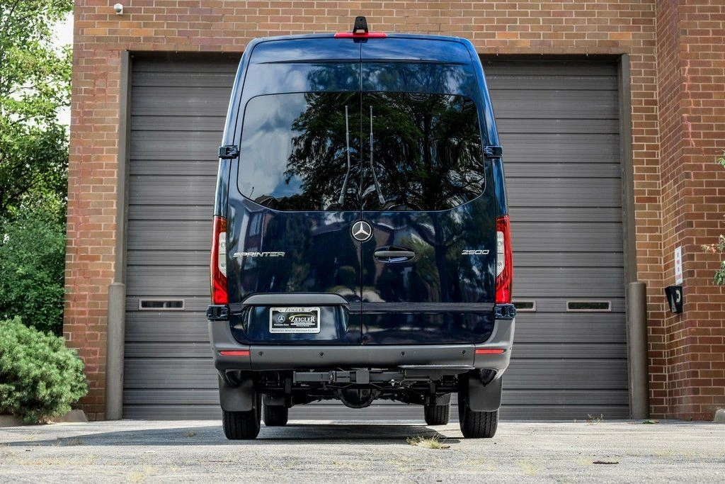 2025 Mercedes-Benz VS30 Sprinter - Image 8 of 21
