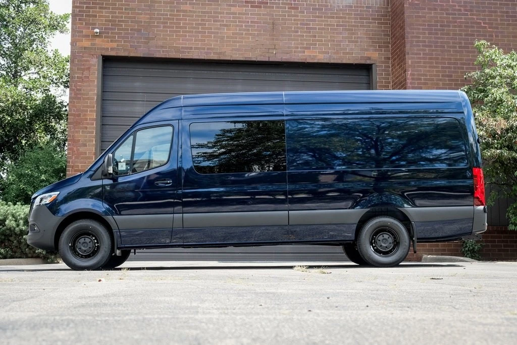 2025 Mercedes-Benz VS30 Sprinter - Image 3 of 21