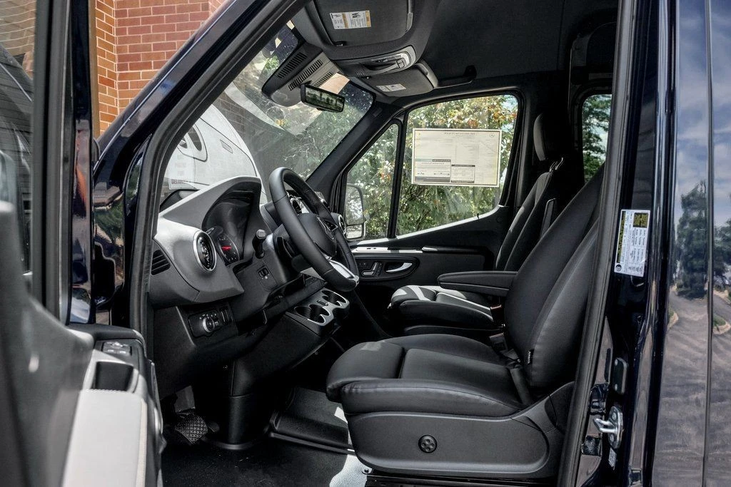 2025 Mercedes-Benz VS30 Sprinter - Image 12 of 21