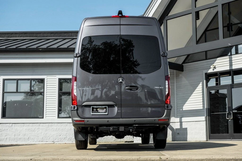 2025 Mercedes-Benz VS30 Sprinter - Image 8 of 21