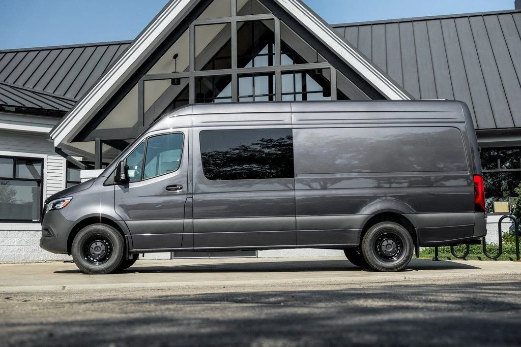 2025 Mercedes-Benz VS30 Sprinter - Image 3 of 21