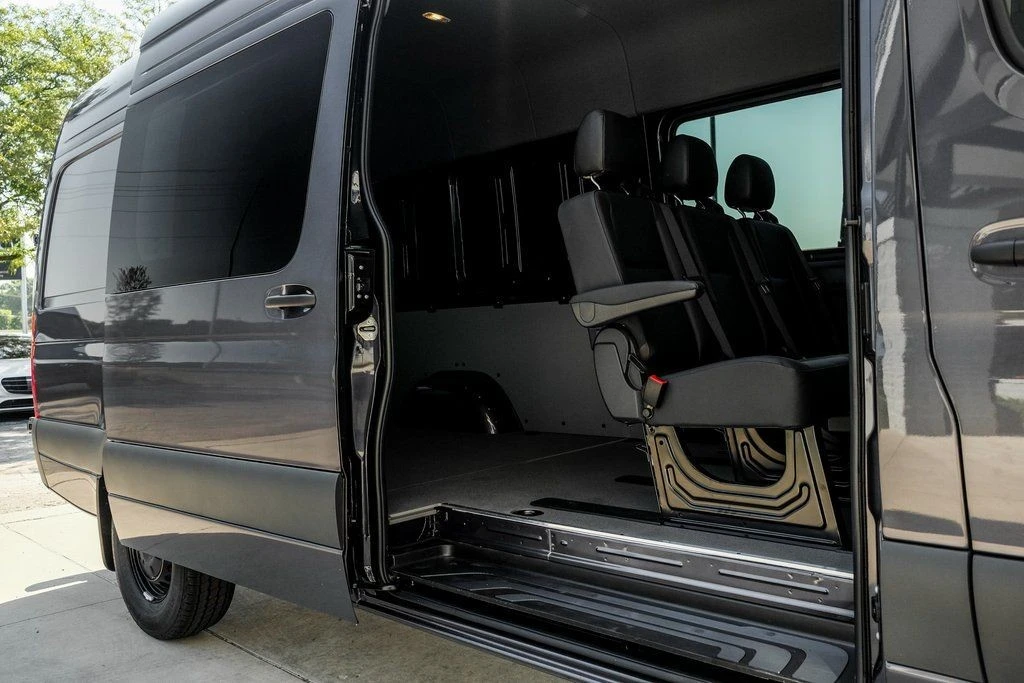2025 Mercedes-Benz VS30 Sprinter - Image 10 of 21