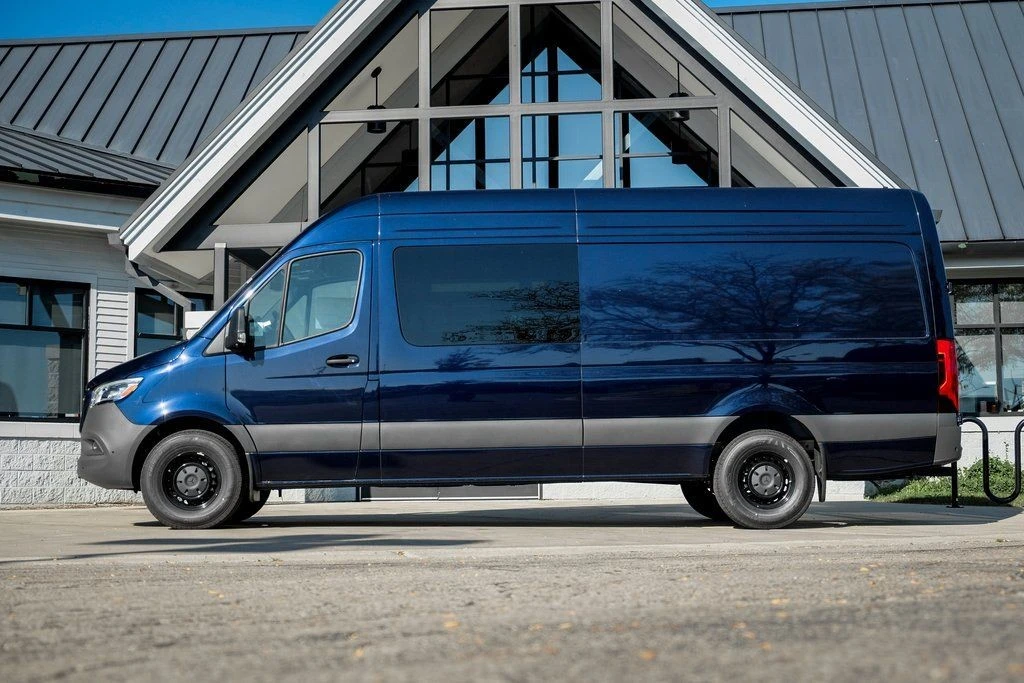 2025 Mercedes-Benz VS30 Sprinter - Image 3 of 21