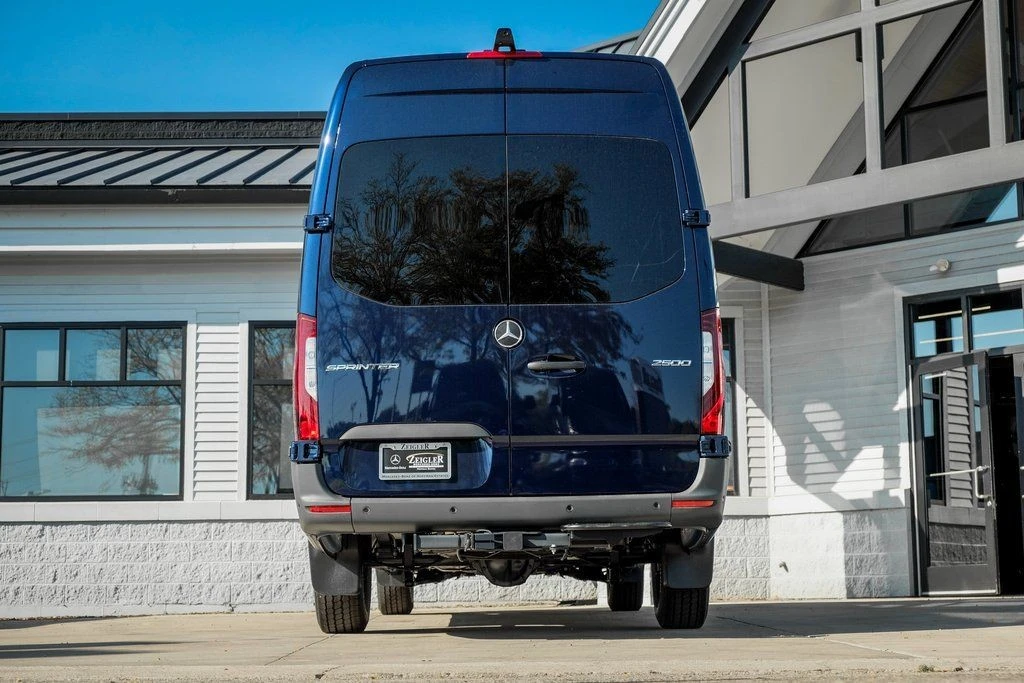 2025 Mercedes-Benz VS30 Sprinter - Image 8 of 21